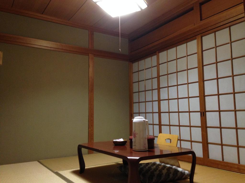 Osaki  Ryokan Bentenkaku חדר תמונה